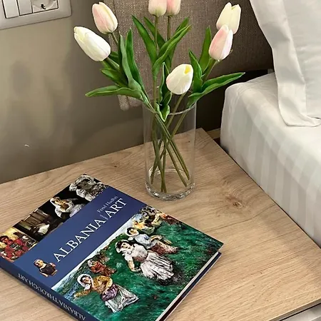 Grand New Bazaar * Tiran